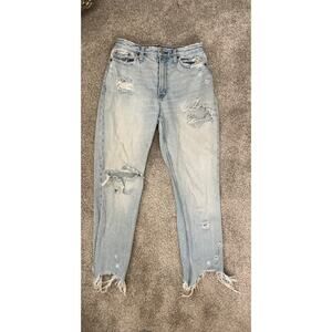 Abercrombie & Fitch High Rise Distressed Raw Hem Mom Jean, 4R (27)